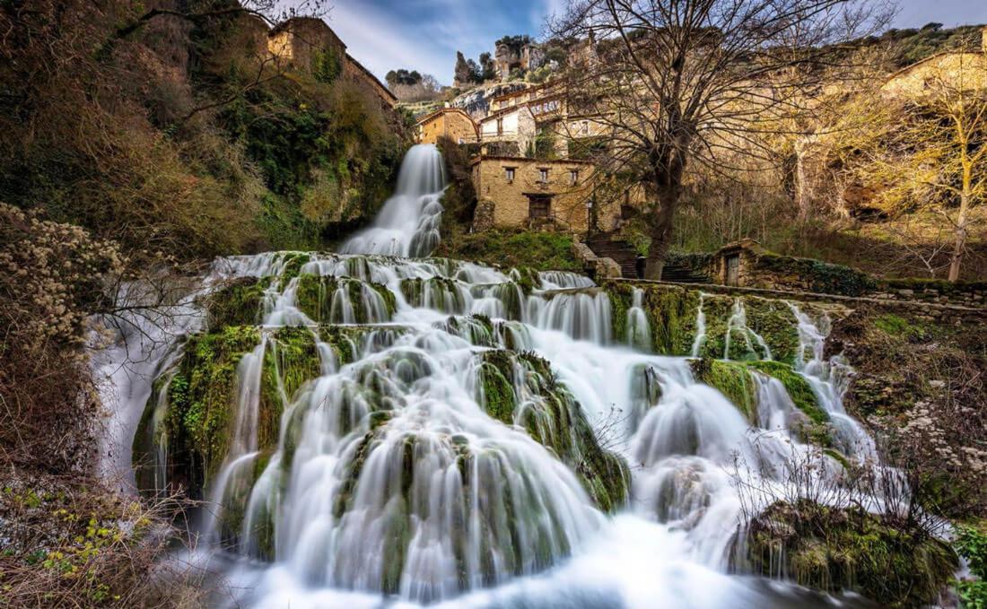 El Salto Del Agua Autentico El Molino De La Cascada Orbaneja *